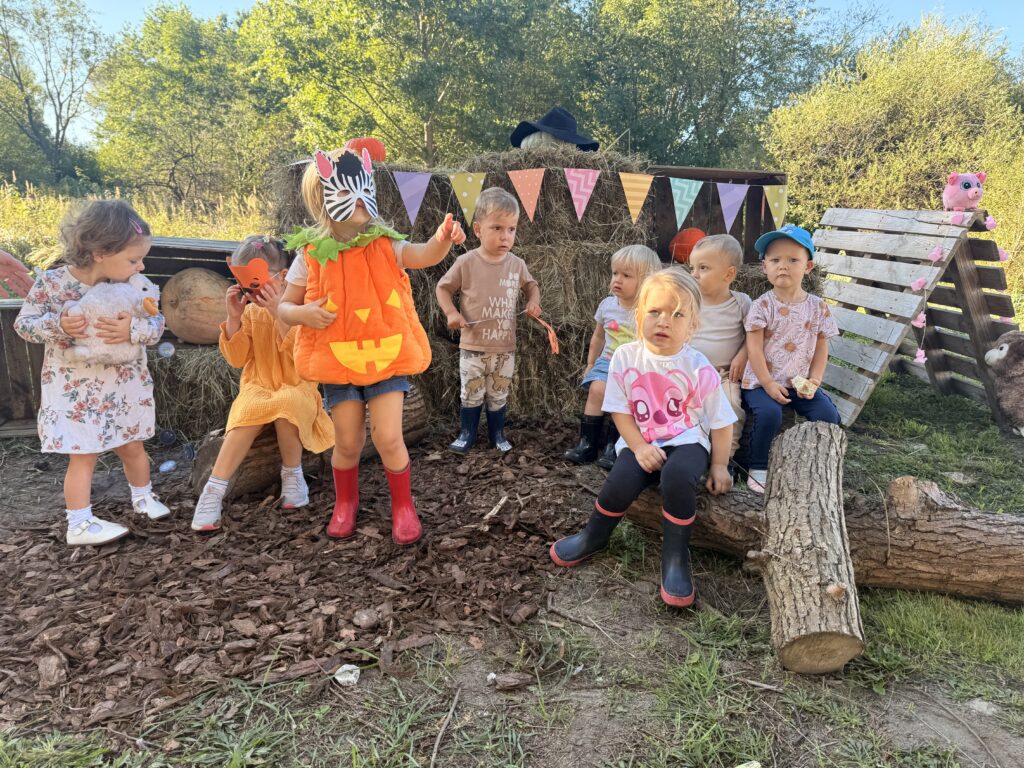 Dzieci w punkcie opieki Neuromama